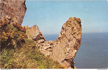 uk50712 hanging rocks alderney uk