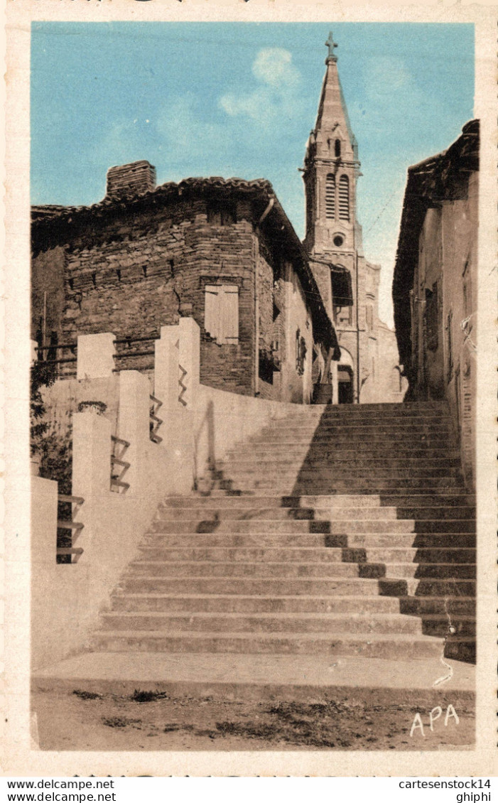 N°19295 Z -cpsm Montclar de Quercy -vieille rue et clocher-