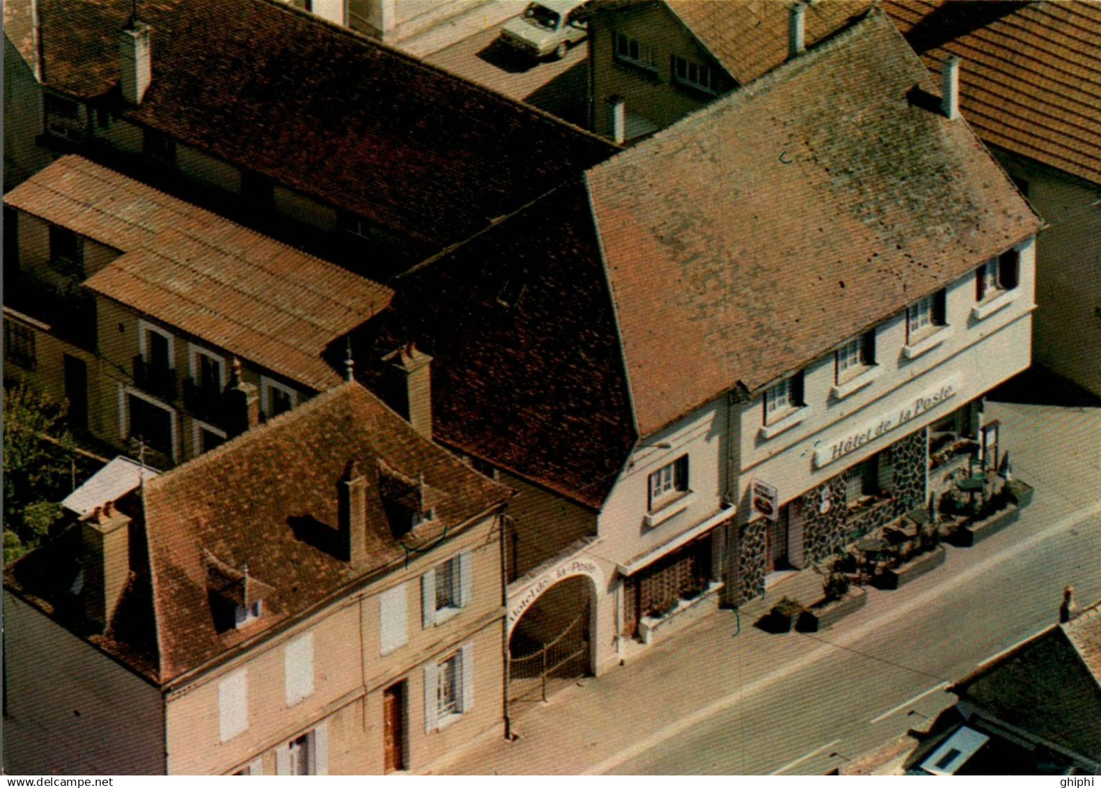 N°7979 W -cpsm Flogny la Chapelle -"hôtel de la poste"