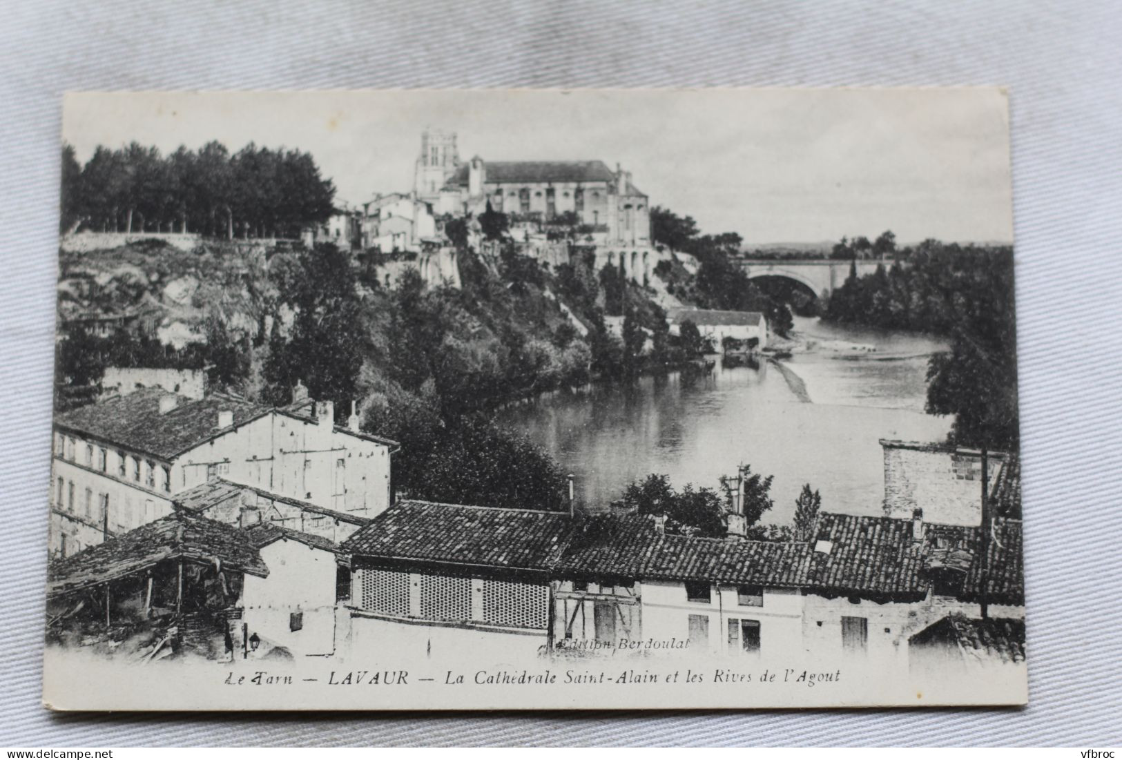 N69, Lavaur, la cathédrale saint Alain et les rives de l'Agout, Tarn 81