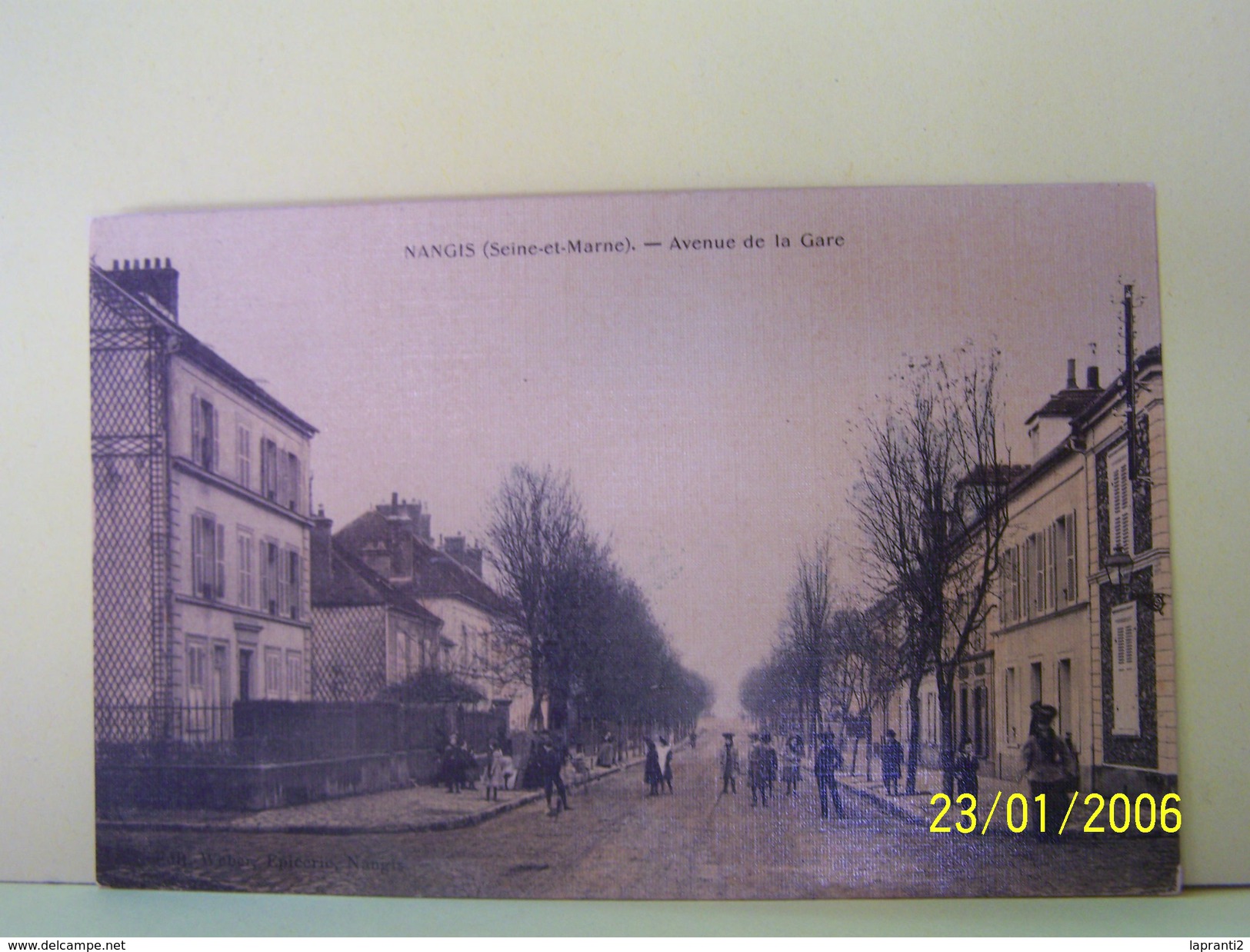 NANGIS (SEINE ET MARNE) AVENUE DE LA GARE.