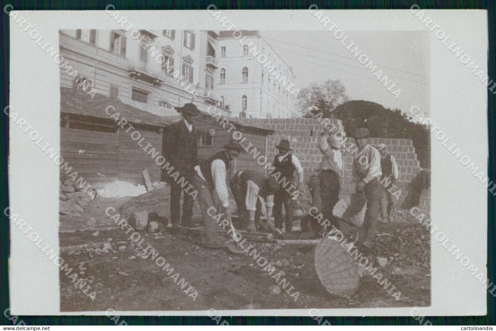 Napoli Città Mestieri Uomini con Ceste Foto cartolina MX6658