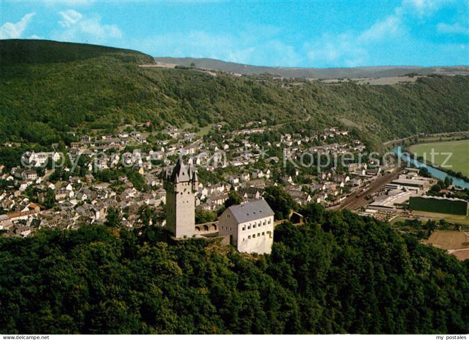 Nassau Bad Fliegeraufnahme mit Stammburg Nassau Oranien