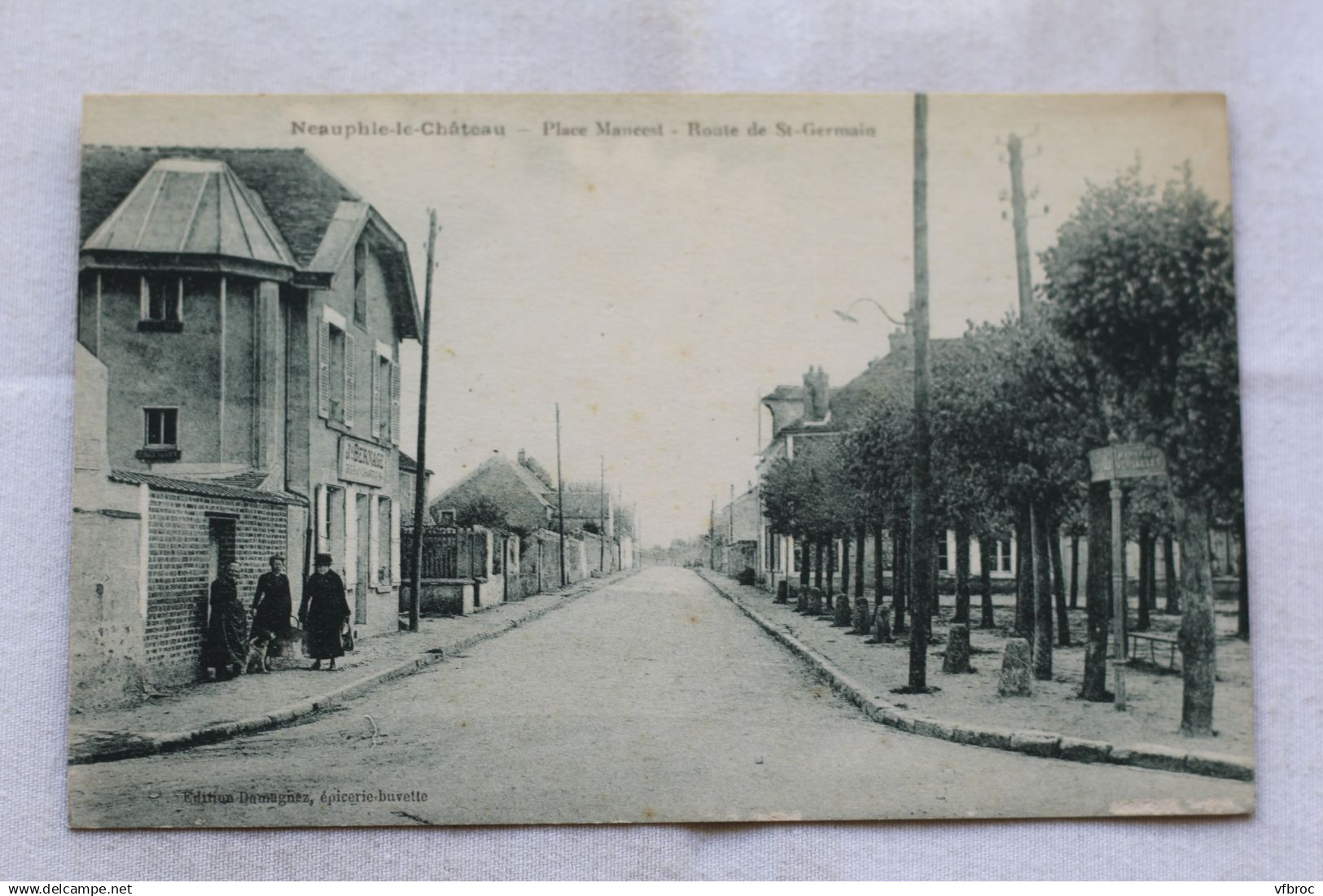 Neauphle le Château, place Mancest, route de Saint Germain, Yvelines 78