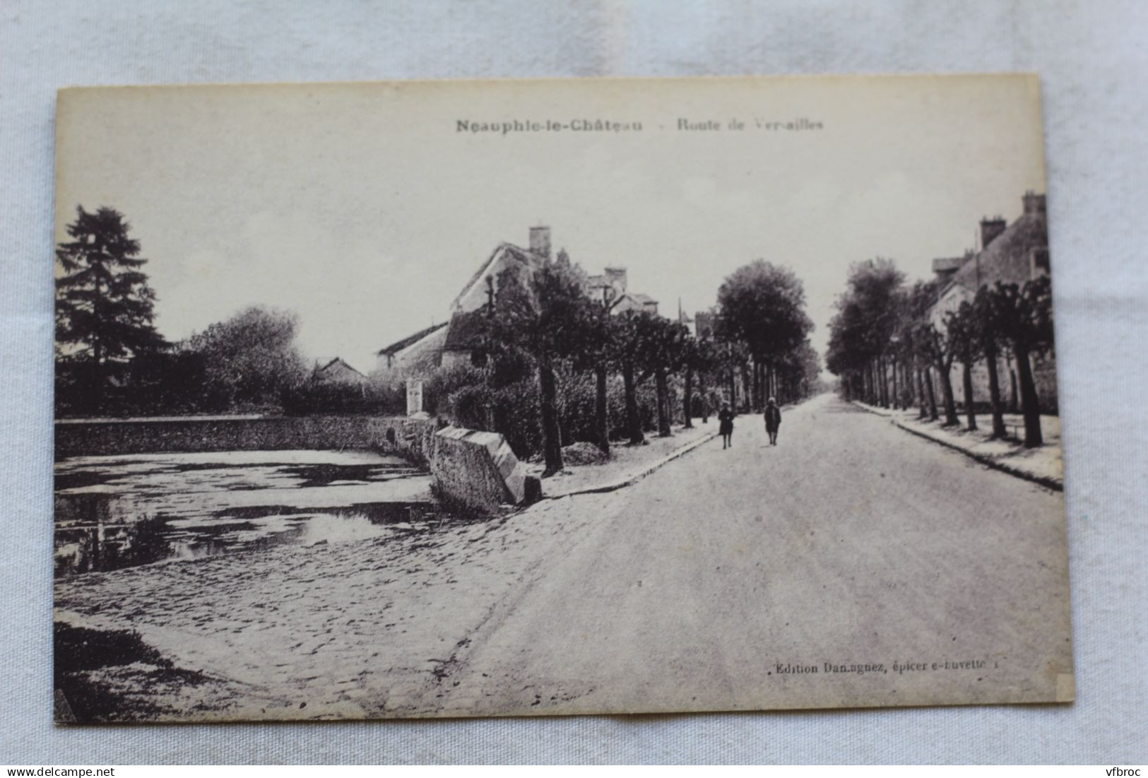 Neauphle le Château, route de Versailles, Yvelines 78