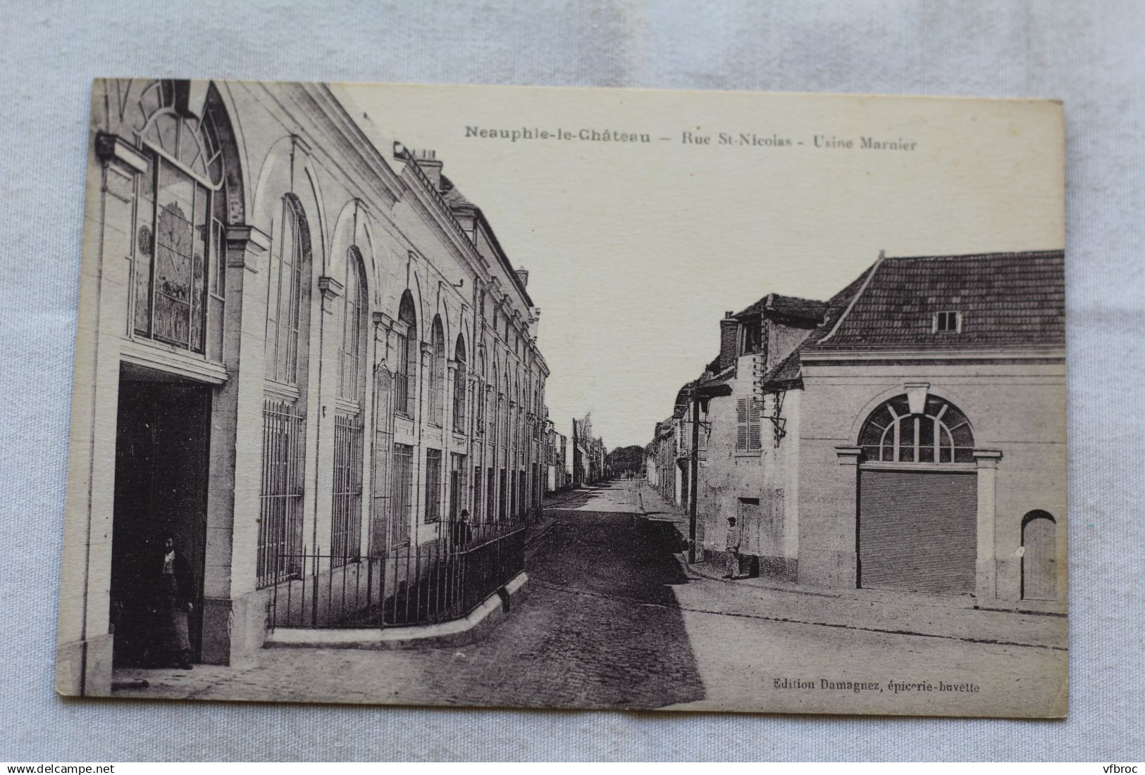 Neauphle le Château, rue saint Nicolas, usine Marnier, Yvelines 78