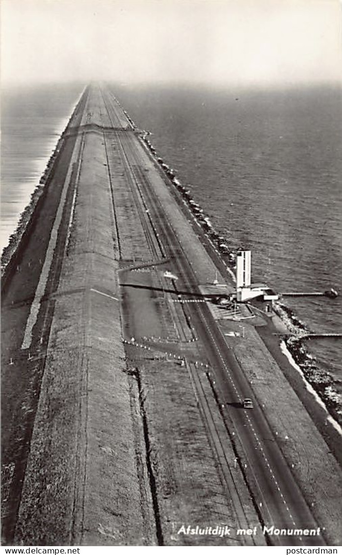 Nederland - Afsluitdijk (NH) Het Vlietermonument