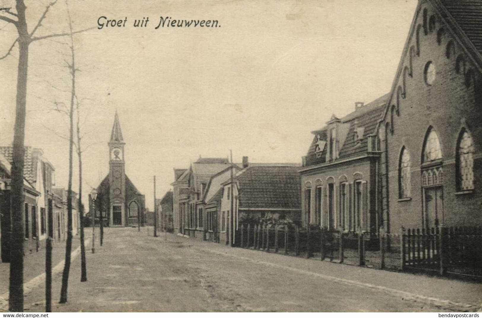 Nederland, NIEUWVEEN, Kerkstraat met Kerken (1910s) Ansichtkaart