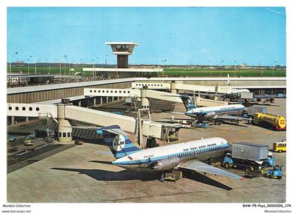 BAWP5-0517-PAYS-BAS - AMSTERDAM - Luchthaven schiphol