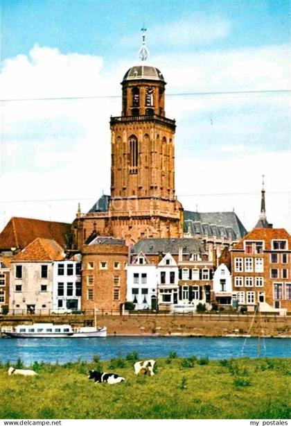 Deventer Ijsselfront met Grote Kerk Kirche