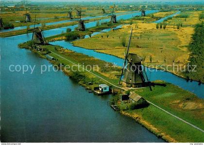 Kinderdijk Windmuehlen