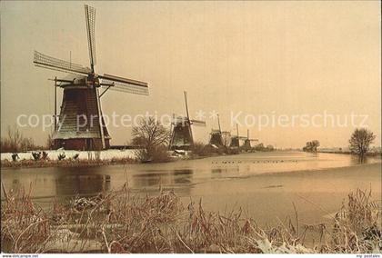 Kinderdijk Windmuehlen