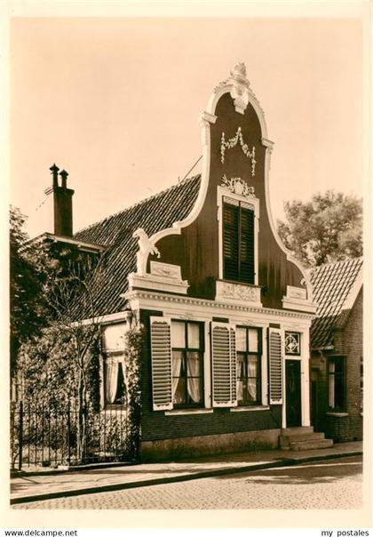 Krommenie Noord-Holland NL Holzgiebel Barocke-Fassade Schnitzerei Klapplaeden Ko