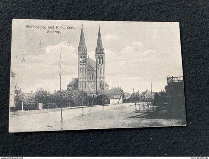 #A7 Geldrop Stationsweg met R K Kerk 1928