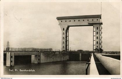 Nederland, TIEL, Prins Bernhardsluis (1953) Ansichtkaart