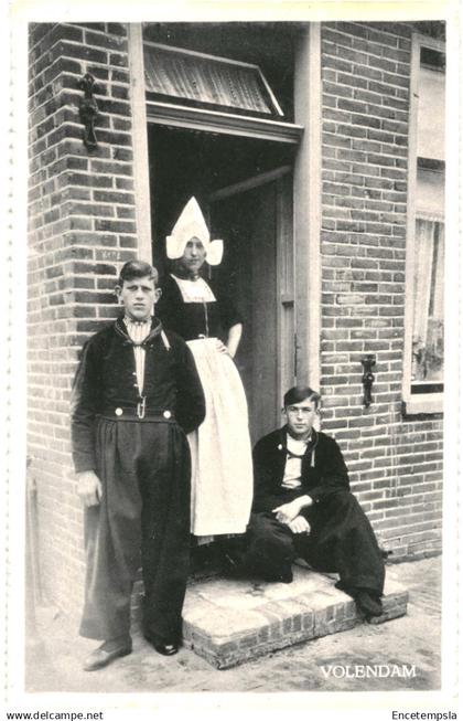 CPA Carte postale  Pays Bas Volendam Habitants de Volendam    VM89406ok