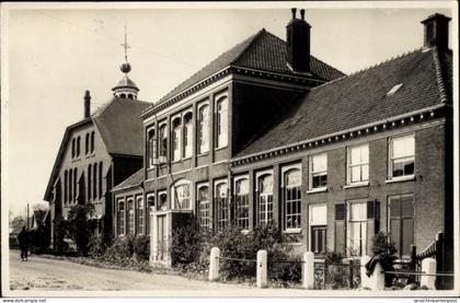 CPA Stavenisse Zeeland Niederlande, Kirche, Schule