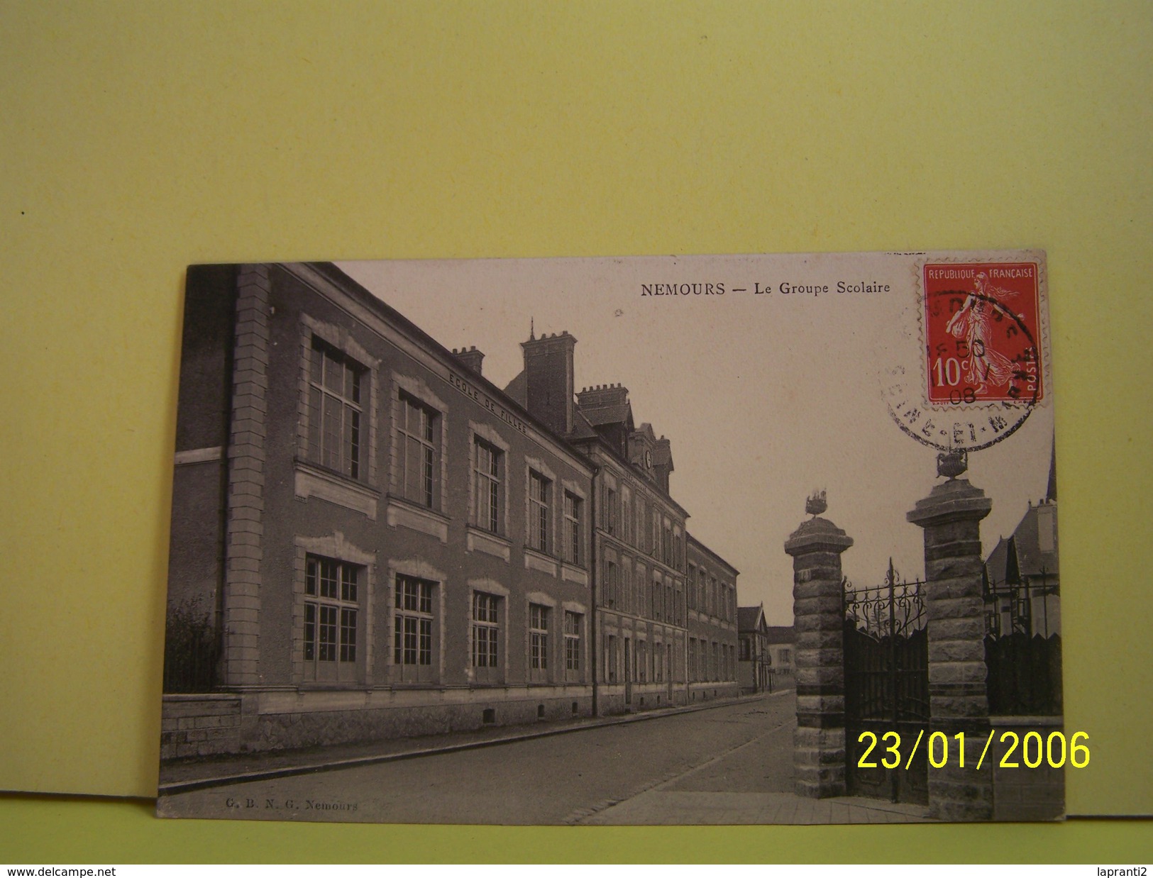NEMOURS (SEINE ET MARNE) LES ECOLES. LE GROUPE SCOLAIRE.