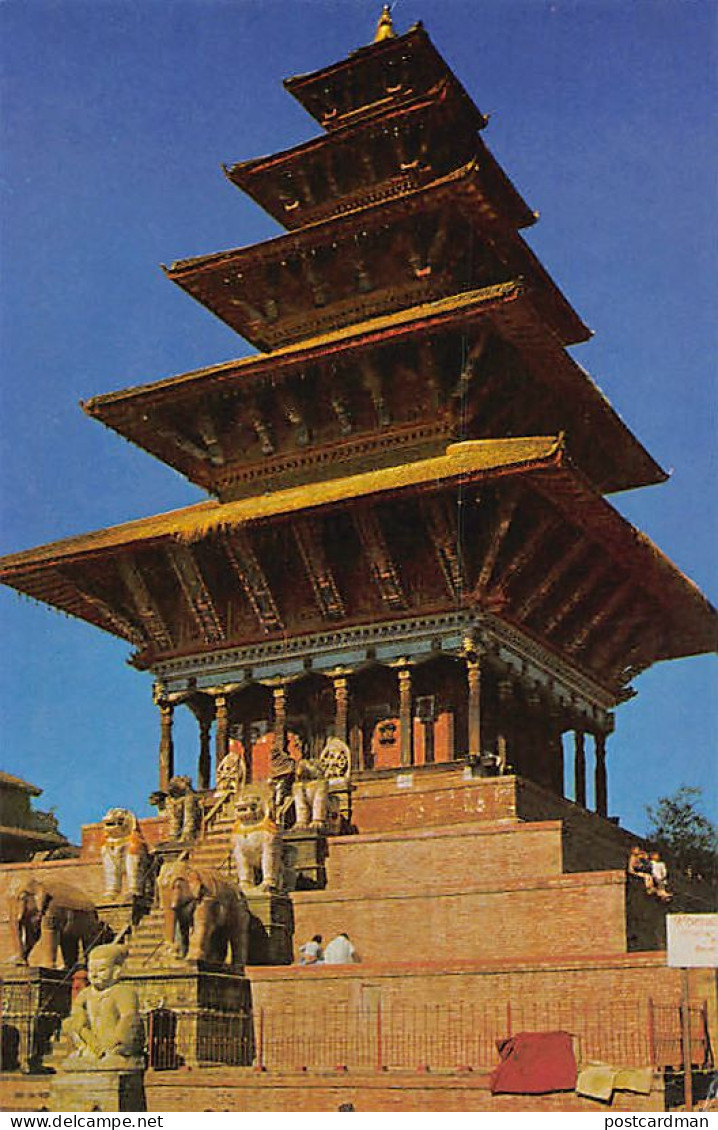 Nepal - BHAKTAPUR - Nyatapola temple