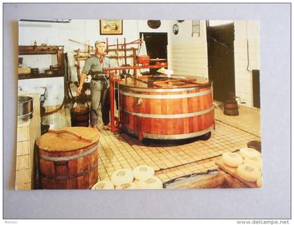 Netherlands  -    AMSTELVEEN -  CLARA MARIA BOVENKERKERWEG    cheese D116839