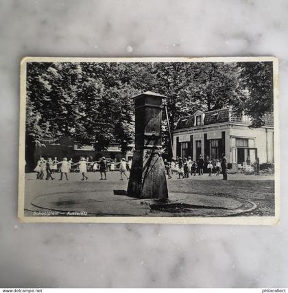Austerlitz (Utr.) Schoolplein (bij de Waterpomp) 19?? Topkaart