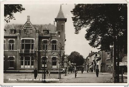 CPA Baarn Laanstraat met Gemeentehuis NETHERLANDS (728783)