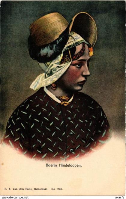 CPA AK HINDELOOPEN Boerin NETHERLANDS (604574)