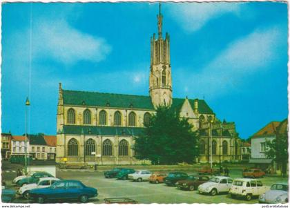 Hulst - Basiliek anno 1200 - & old cars