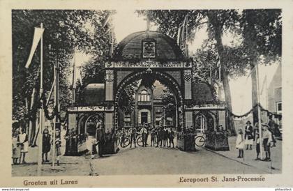 Laren (NH) Groeten uit - Eerepoort St. Jan's Processie 19??