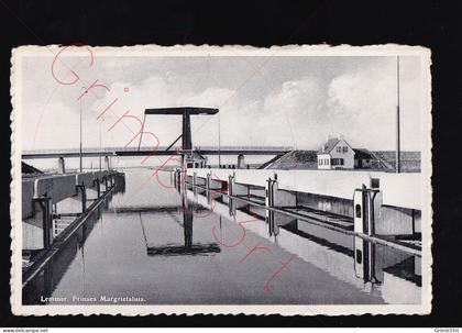 Lemmer - Prinses Margrietsluis - postkaart