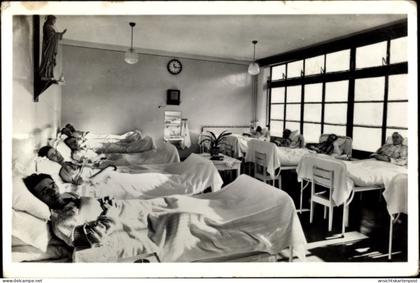 CPA Eindhoven Nordbrabant Niederlande, Krankenzimmer, Patienten in Betten