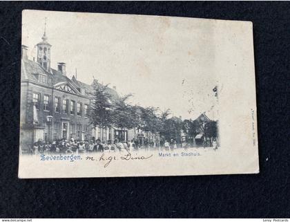 A425 Zevenbergen Markt en Stadhuis 1903