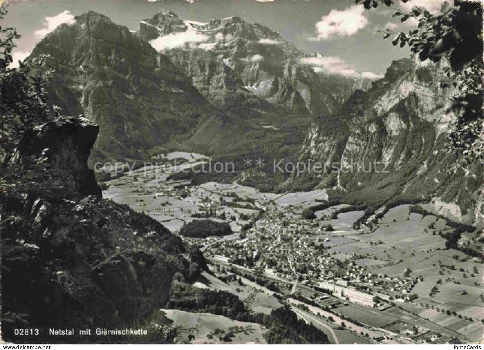 Netstal Glarus GL Glaernischkette Tal Panorama Bergdorf Alpen Wiesen Schwannhoeh