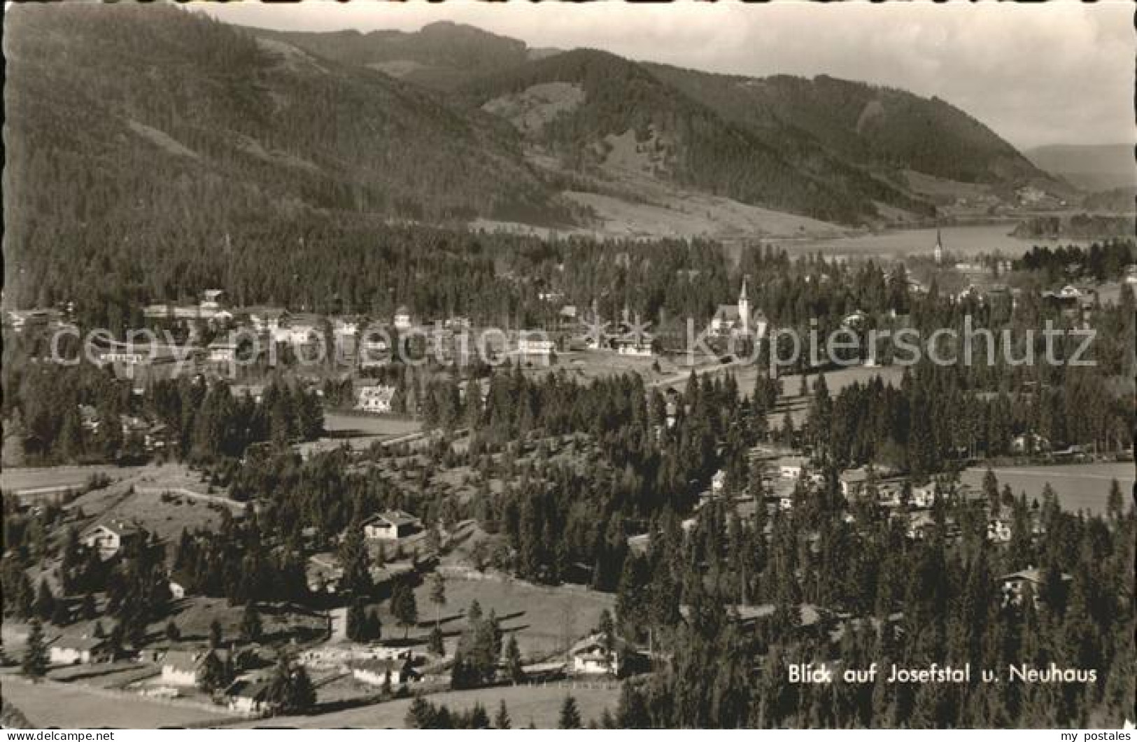 Neuhaus Schliersee Blick auf Josefstal und Neuhaus