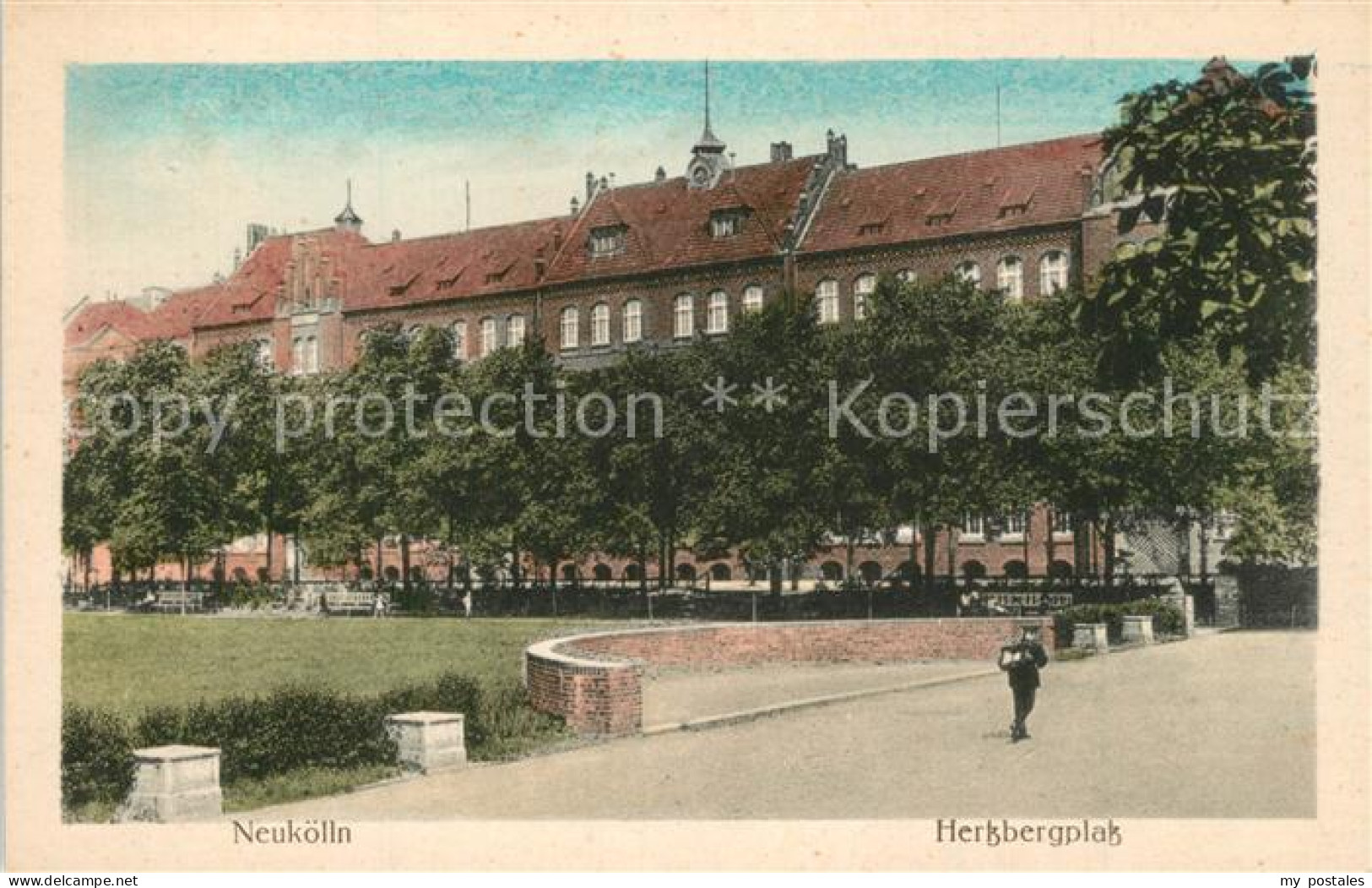 Neukoelln Hertzbergplatz