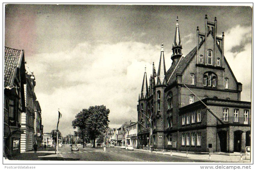 Neumünster Holst - Grossflecken mit Rathaus - & old cars