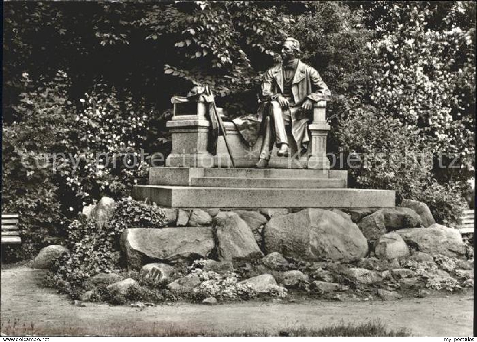 Neuruppin Theodor Fontane Denkmal