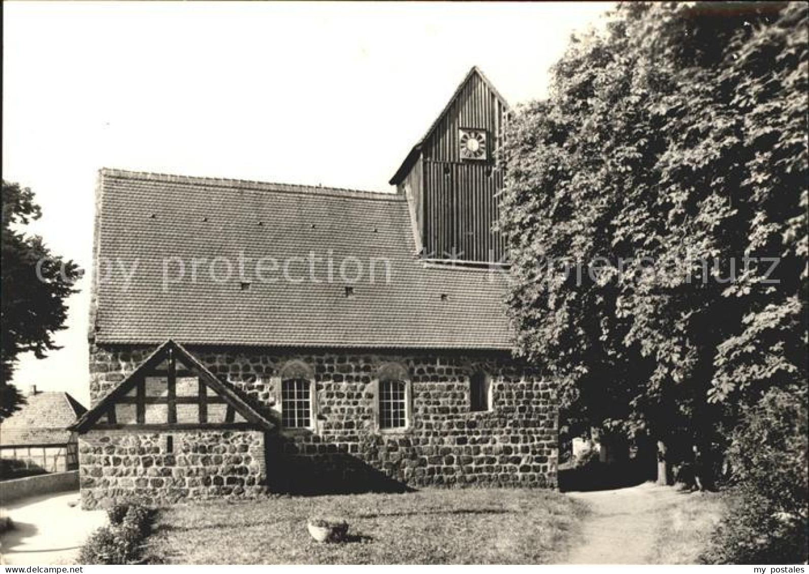 Neustadt Dosse OT Kampehl 700jaehrige Wehrkirche