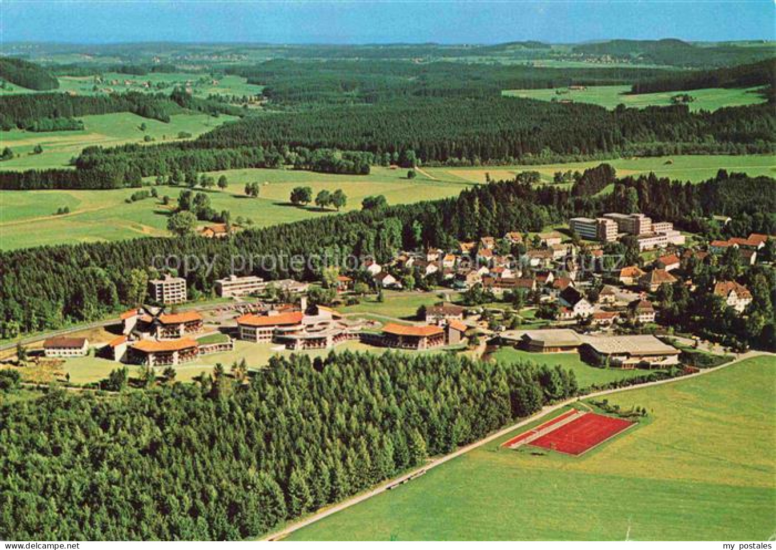 Neutrauchburg Isny Allgaeu Bayern Isny Allgaeu Fliegeraufnahme Kurklinik-Alpenbl