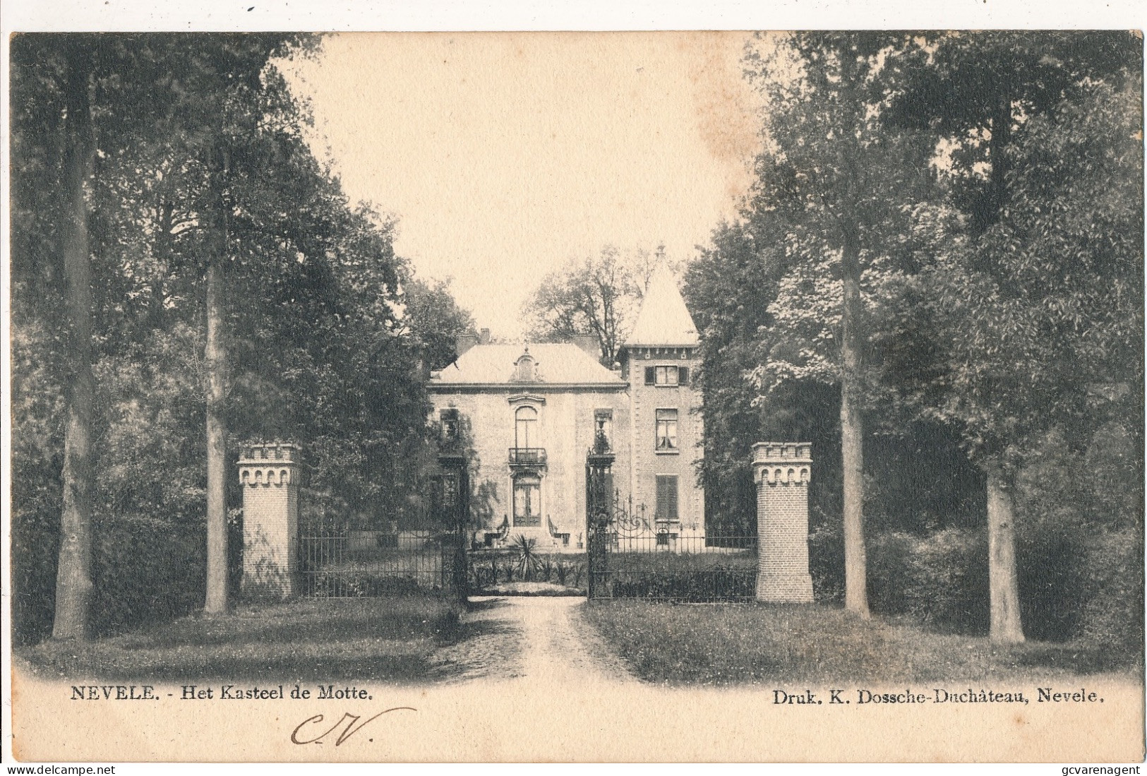 NEVELE    HET KASTEEL DE MOTTE      2 SCANS