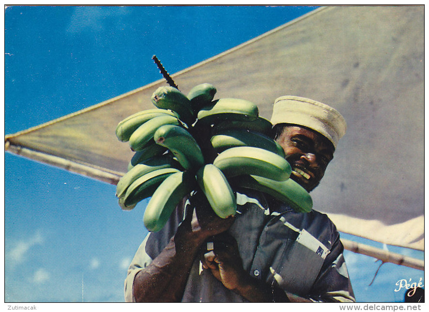 New Caledonia - Return from islands - Banana . Noumea 1977