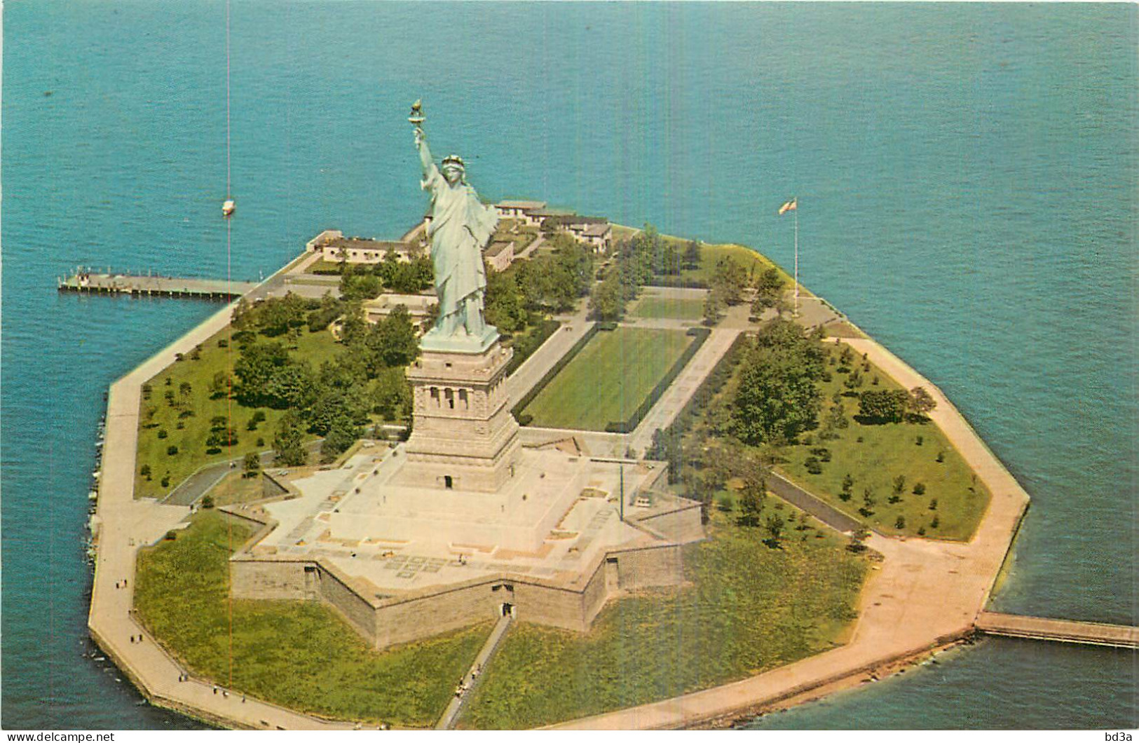 NEW YORK STATUE OF LIBERTE
