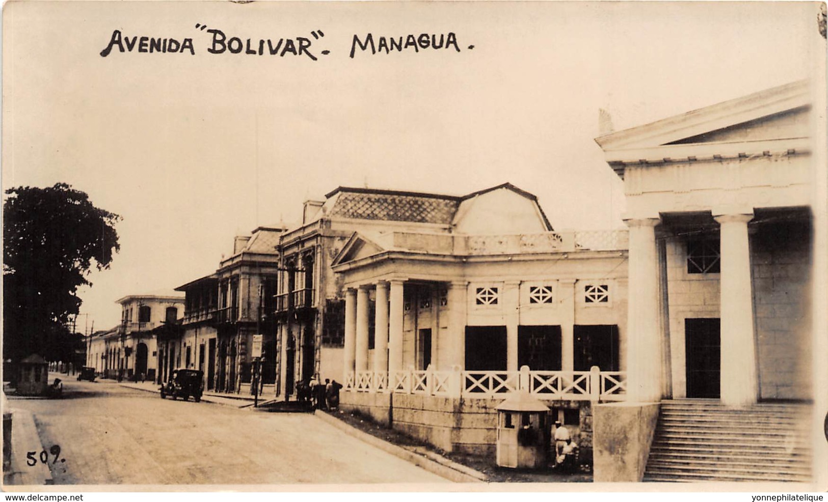 Nicaragua / 06 - Managua - avenida Bolivar