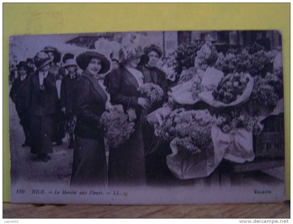 NICE (ALPES MARITIMES) LES MARCHES. LE MARCHE AUX FLEURS.