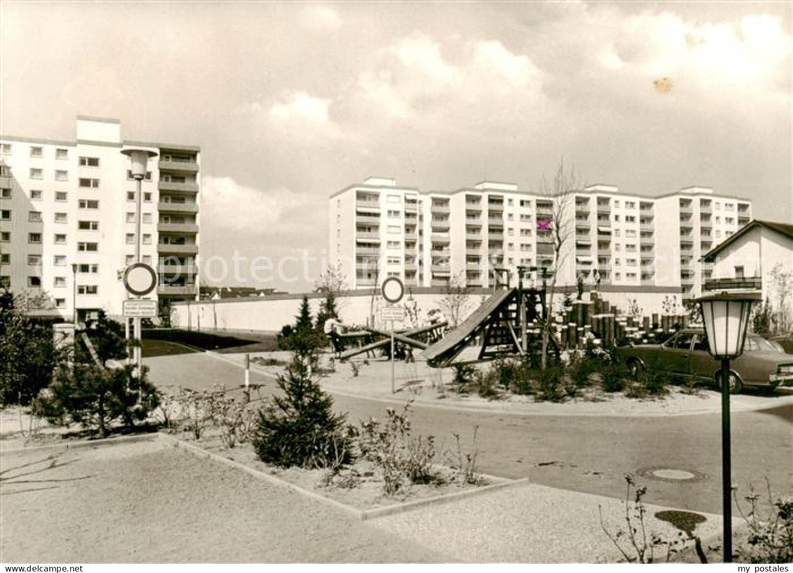 Nieder-Roden Rodgau Gartenstadt Wohnhochhaeuser