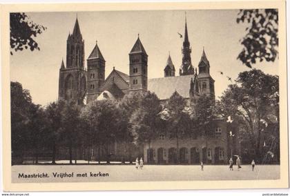 Maastricht - Vrijthof met kerken