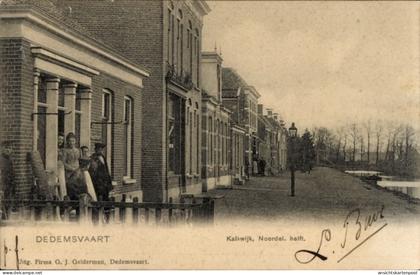 CPA Dedemsvaart Overijssel Niederlande, Kalkwijk, Nordhälfte, Menschen auf der Straße