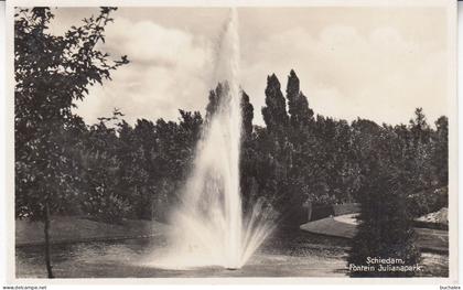 Niederlande Schiedam – Julianapark Brunnenanlage – Echtfoto AK 1938 gelaufen