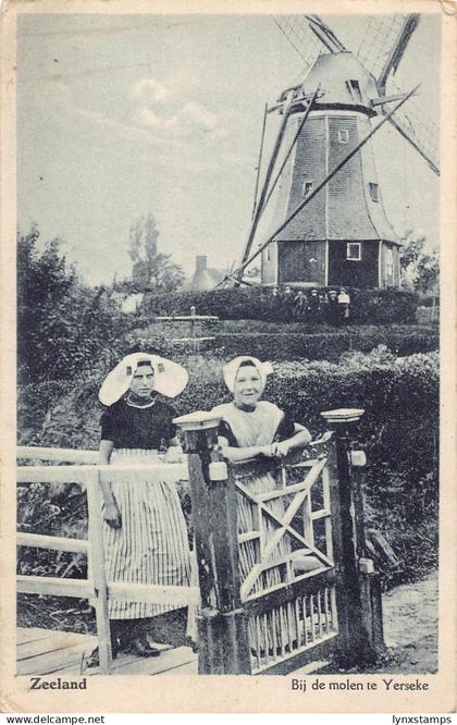 A867 Netherlands Zeeland de molen te Yerseke Native Women Folk Windmill postcard