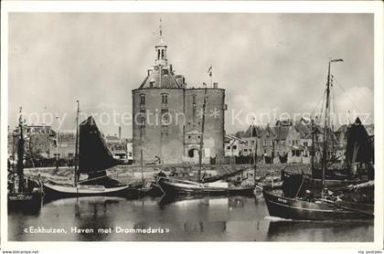 Enkhuizen Haven met Drommedaris Fischerboote
